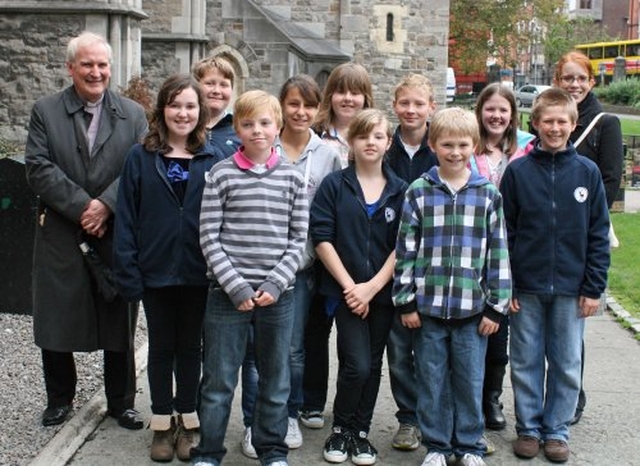 Children & Staff from Castleknock NS with Revd Paul Houston at the Dublin & Glendalough Diocesan Primary Schools Service