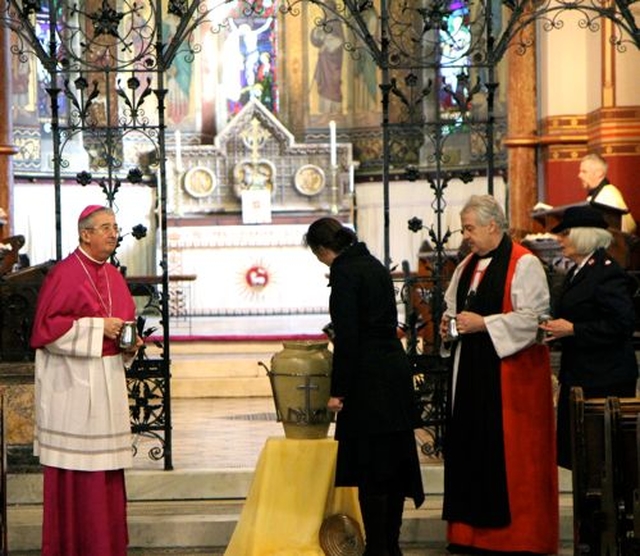 Water was brought from the four corners of the church and poured into one vessel as a symbol of unity during the inaugural service for the Week of Prayer for Christian Unity 2015 which took place in St Bartholomew’s Church, Clyde Road, Dublin 4.