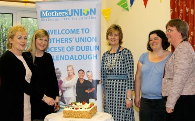 Karen Nelson, Sandra Knaggs, Joy Gordon, Olive Good and Jean Thompson launching the new Dublin and Glendalough Mothers’ Union Website, www.dublin.mothersunion.ie. The launch took place at Spring Council in The Mageough on May 1. 