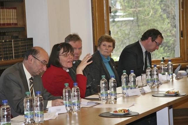 Representatives of various faiths pictured at the inaugural meeting of the Dublin Inter Religious Council at Archbishop Diarmuid Martin’s house in Drumcondra. 