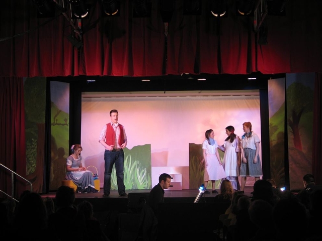 The male lead in the St Paul’s Parish theatre group entertains the audience with songs from Okalahoma.