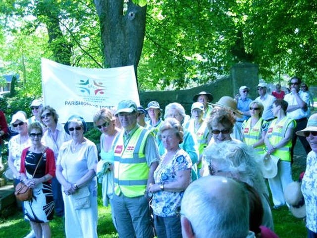 A large crowd took part in the ecumenical pilgrimage walk organised by the Roman Catholic Parishes of Saggart, Rathcoole, Brittas and Newcastle which visited their churches and commenced at St Finian’s Church of Ireland Church in Newcastle–Lyons on Sunday. 