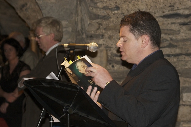 As part of the Stanford Festival, Aonghus Dwane launches 'An Chláirseach agus an Choróin' by Liam Mac Cóil.