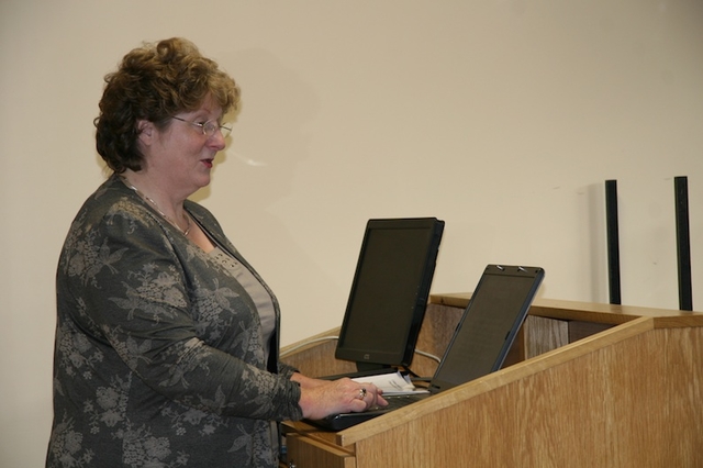 Margaret Farrar, Director of Teaching Practice, Church of Ireland College of Education, speaking to Dublin primary school principals on the subject of 'Partnership with Schools'.
