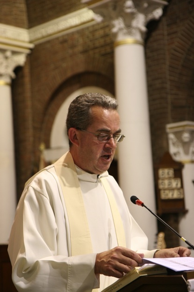 The Very Revd Dermot Dunne, Dean of Christ Church Cathedral preaching at the Ministry of Healing service in St George and St Thomas Church. 