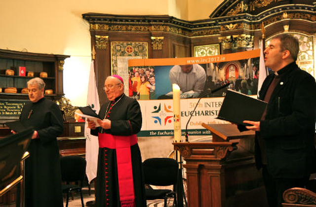 Archbishop Michael Jackson, Auxialliary Bishop of Dublin, Ray Field and Fr Damien McNiece at the service to launch the 50th International Eucharistic Congress Pilgrim Walk which took place in St Ann’s Church, Dawson Street. St Ann’s is one of seven Dublin city churches on the ‘camino’ and the only Anglican place of worship to be included.