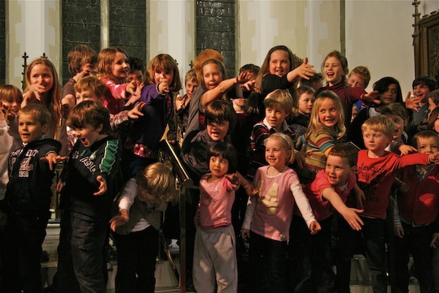 Children from Zion parish school singing at the Institution of the Revd Stephen Farrell as Rector of Zion Parish, Rathgar.