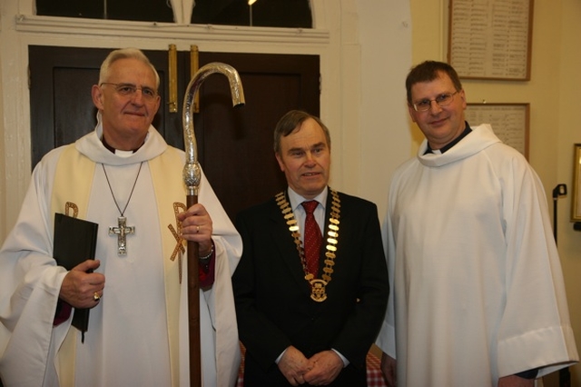 Pictured at the Institution of the Revd Alan Rufli as Rector of Clondalkin and Rathcoole (right) are the Most Revd Dr John Neill, Archbishop of Dublin (left) and Cllr Robert Dowds, Deputy Mayor of Tallaght.