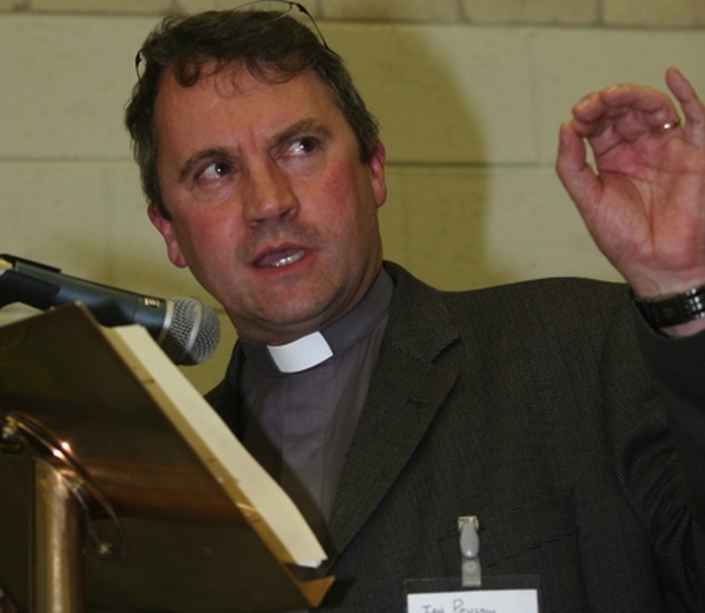 The Revd Ian Poulton, Rector of Killiney/Ballybrack speaking at the Dublin and Glendalough Diocesan Synods.