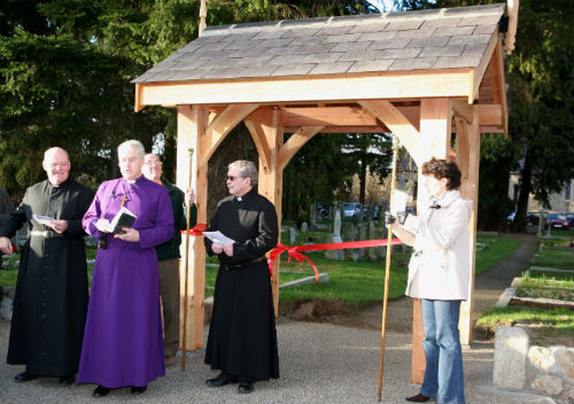 Rector of Powerscourt, Archdeacon Ricky Rountree, Archbishop Michael Jackson and Rev Terry Lilburn at the dedication of the new lych gate at Powerscourt Church. Looking on are church wardens, Katherine Challacombe and Colin Walker.