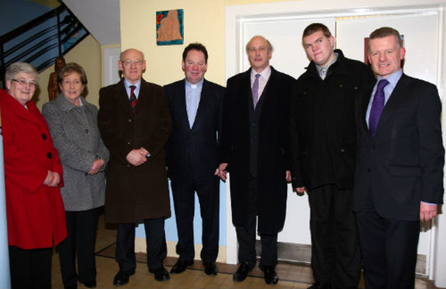 Church wardens greet their new Bishop’s Curate – left to right: Margaret and Valerie Plant of Holmpatrick Parish, Greer Harte of Kenure Church, Revd Anthony Kelly, Malcolm Dowson of Kenure Church and Stephen Cashell and Trevor Sargent of St George’s, Balbriggan. 