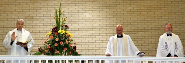 Archbishop Michael Jackson dedicated the newly refurbished parish hall at St Ann’s Church, Dawson Street, on Sunday September 22. Also pictured are vicar of St Ann’s, the Revd David Gillespie and curate, the Revd Martin O’Connor. 