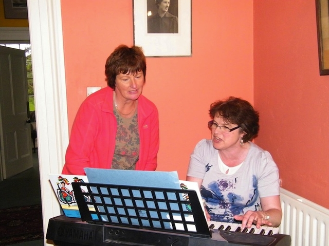 Linda Stanley & Gladys Neill at the Castledermot BBQ and afternoon tea event.
