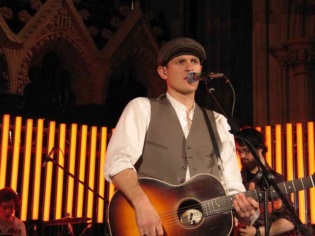 Johnny Parks of the Johnny Parks Band from Belfast singing at Essential at Christ Church 2007.