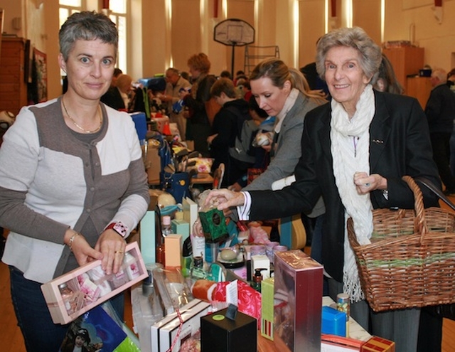 Roberta Swanwick and Audrey Heron pictured at the November Fair in Sandford. Photo: David Wynne
