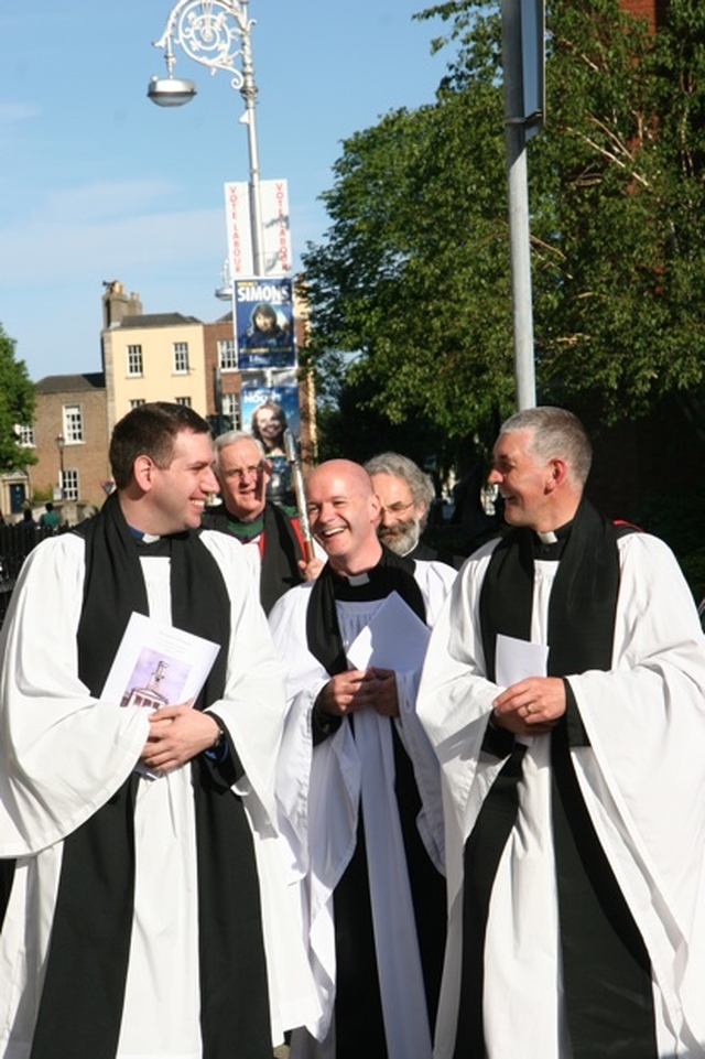 Pictured chatting prior to the licensing and liturgical welcome for the Revd Victor Fitzpatrick is (left to right) Victor, the Revd David Gillespie (Vicar) and the Venerable David Pierpoint, Archdeacon of Dublin.