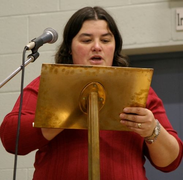 Olive Good addresses Dublin and Glendalough Diocesan Synods. 