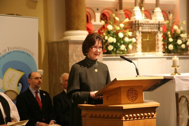 Gillian Kingston, former President of the Irish Council of Churches preaching at the service marking the start of the week of prayer for Christian Unity in the (RC) Church of the Assumption in Booterstown.