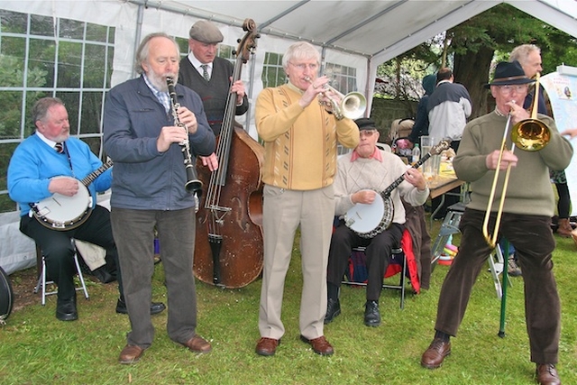 John O'Brien, Colie Walshe, John O'Sullivan, Harvey Roche, Ron Coates and Niall McDungan entertaining the crowds at the Dalkey Parish Fête in the grounds of St Patrick’s Church.