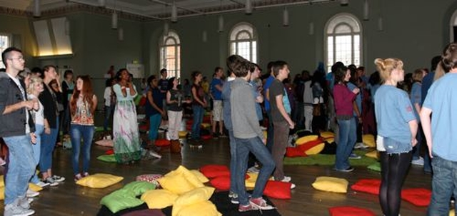 Participants in Urban Soul 2012 in The Exchange on Gardiner Street enjoy the closing event of two day programme which saw about 100 teenagers take to the streets of Dublin 1 to serve in a number of projects. 