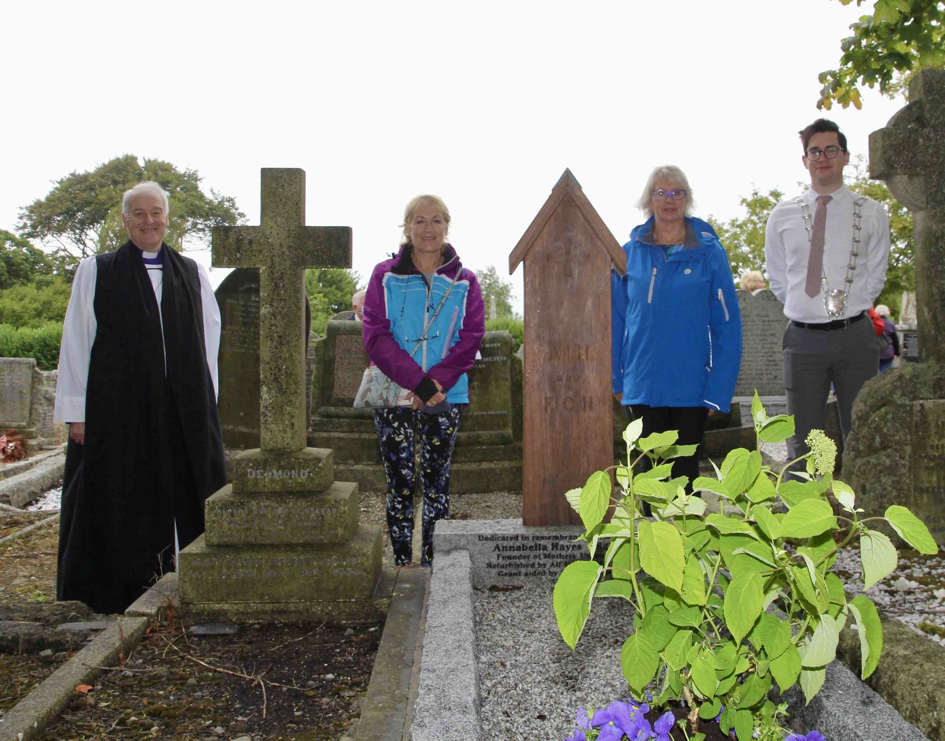 Mothers’ Union celebrates legacy of Irish founder – refurbished grave redicated