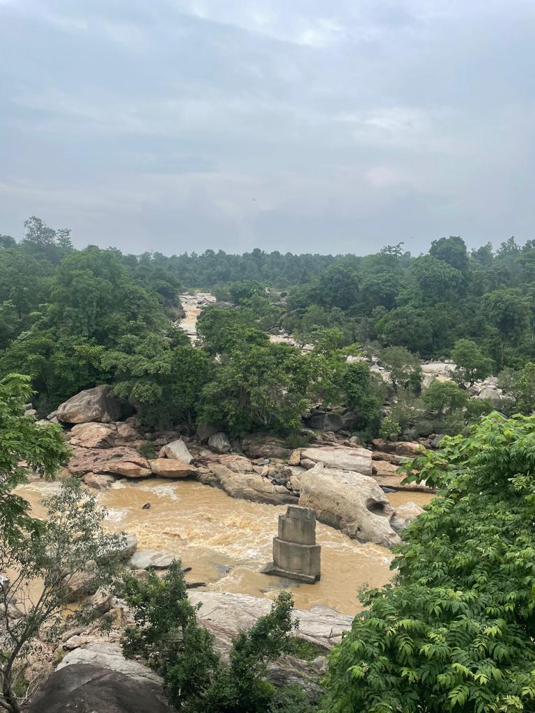 The Ten Waterfalls Site.