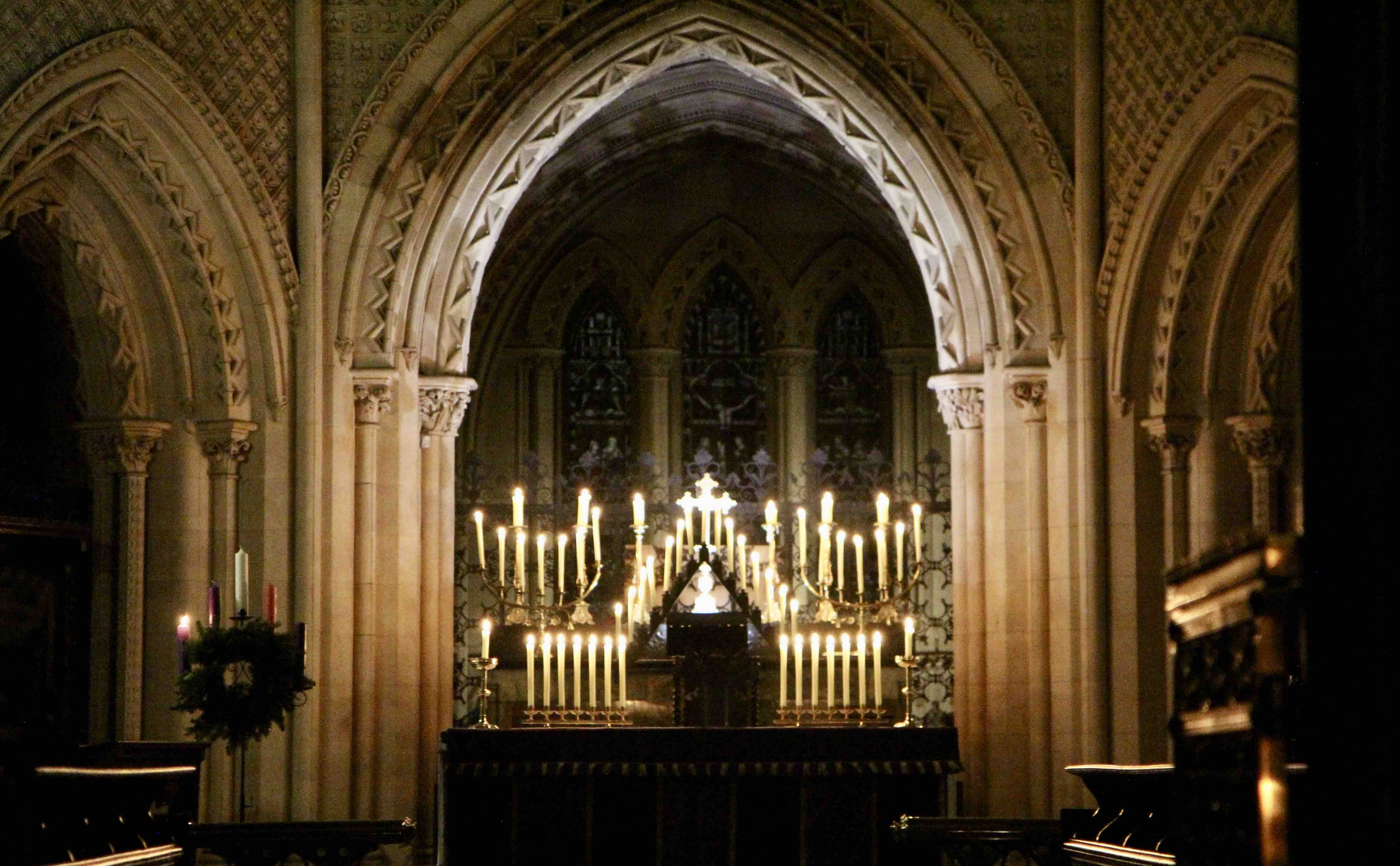 The High Altar on Advent Sunday.