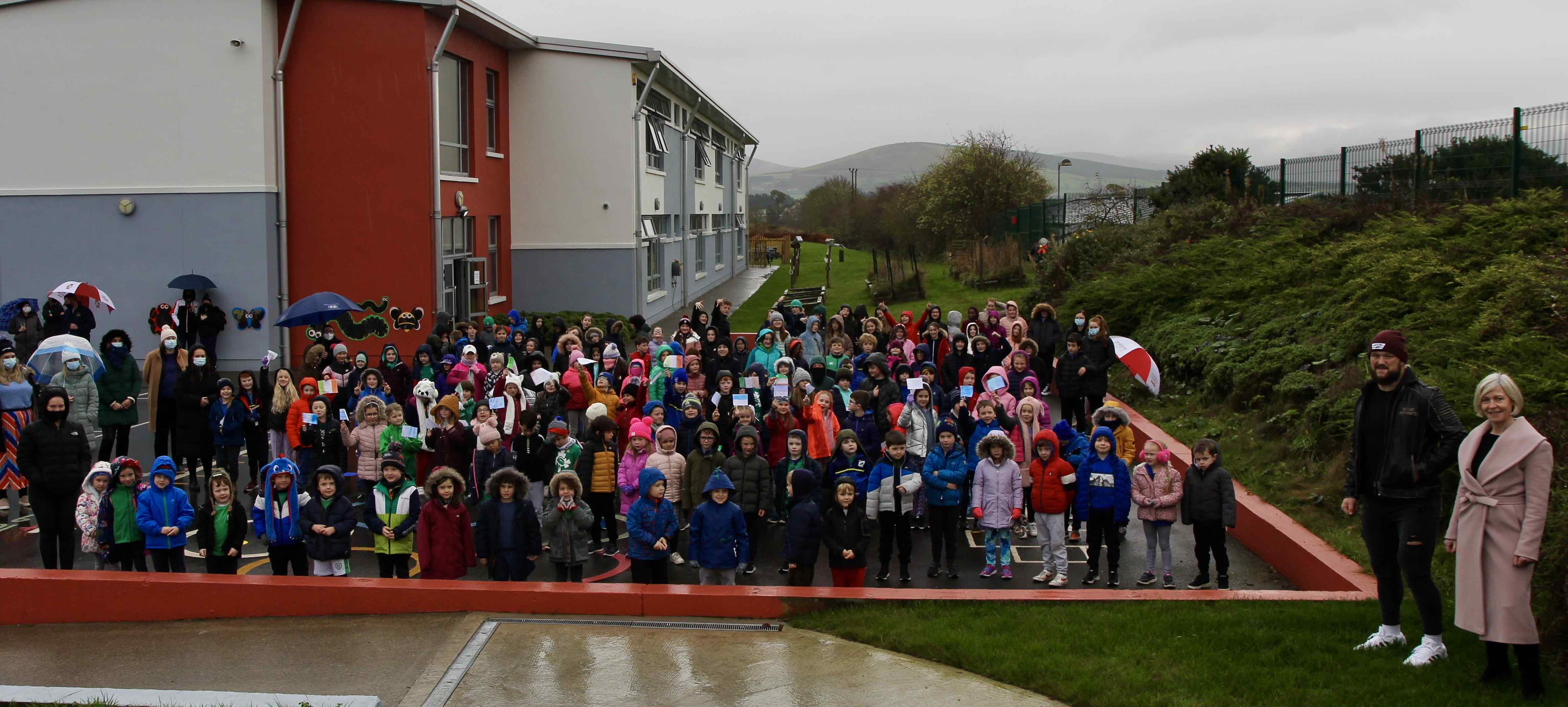 Andrew Porter and Lillian Murphy and the pupils of Blessington No 1 School.