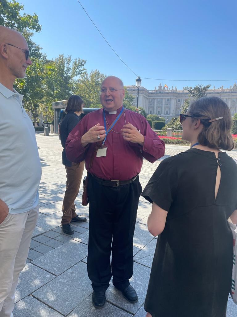 Bishop Carlos introducing Madrid to Porvoo visitors.