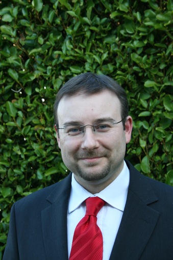 Dr Ken  Fennelly