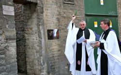 blessing of the gate